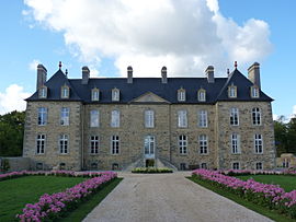 The château of the Bois de la Salle, in Pléguien