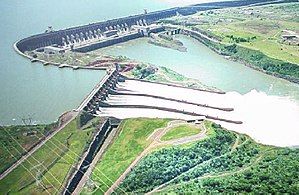 Itaipu Barajı (Itaipu Hidroelektrik Santrali, Paraná): Paraguay ve Brezilya hükûmetleri tarafından ortaklaşa yaptırılan dünyanın en büyük hidroelektrik santrallerinden biri. Modern Dünyanın 7 Mühendislik Harikası'ndan biridir.