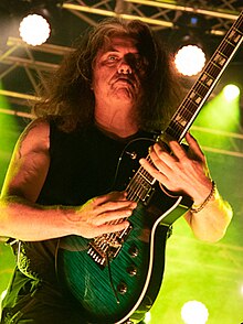 Skolnick performing with Testament in 2022