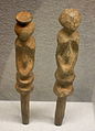 Figurines de culte hamba másúku. bois, H. 26 cm. Musée royal de l'Afrique centrale[17]