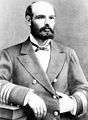 6. Arturo Prat 1848–1879 Abogado y marino. Considerado el máximo héroe de la Armada de Chile tras su muerte en el combate naval de Iquique.