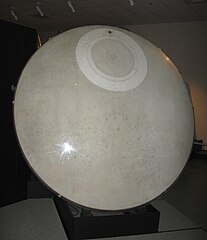 Heat shield with hatch
