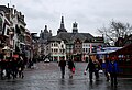 De Markt van 's-Hertogenbosch met weekmarkt