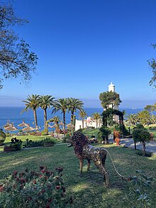 Sculpture du lion de némée dans le jardin botanique du Cap Spartel