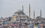 شَكَّل نمط العمارة البيزنطيَّة لكاتدرائية آيا صوفيا السابقة مصدر إلهام لبناء مسجد سليمان القانوني في إسطنبول.[47]