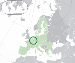 Location of  Luxembourg  (dark green) – on the European continent  (green & dark grey) – in the European Union  (green)  —  [Legend]