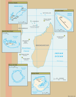Maps of the Scattered Islands in the Indian Ocean. Anti-clockwise from top right: Tromelin Island, Glorioso Islands, Juan de Nova Island, Bassas da India, and Europa Island. Banc du Geyser is not shown.