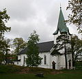 Torød kirke fra 1915, restaurert i 1930 og 1975.
