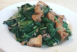 Chinese-style stir-fried spinach with tofu
