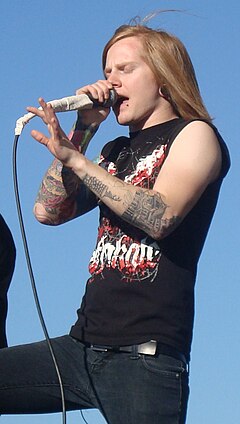 Michael Jagmin performing with A Skylit Drive in 2010