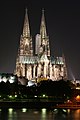 Köln'ün simgesi Köln Katedrali