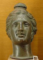 Ваза для парфумів, бронза, майже 2 ст.до н. е., Лувр