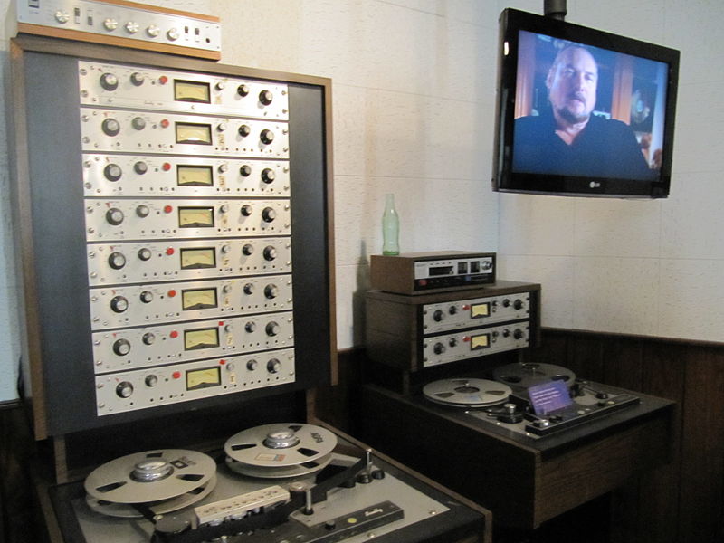 File:Stax Records Memphis recording equipment.jpg