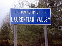 Sign on Round Lake Road