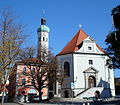 Schrannenplatz mit Markthalle und Kirche St. Jakob