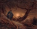 Ölgemälde von einer Landschaft im Mondschein mit zwei Männern. Die Männer stehen leicht nach links versetzt auf Felsen und der linke Mann hat seinen Arm auf den zweiten Mann gelegt. Sie blicken auf den orangenen Halbmond. Der Mond scheint durch eine Lücke in den Bäumen. Die komplette Farbnuance ist dunkelbraun gehalten.