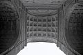 Éléments des arcs de la façade latérale. Photo par Paolo Monti