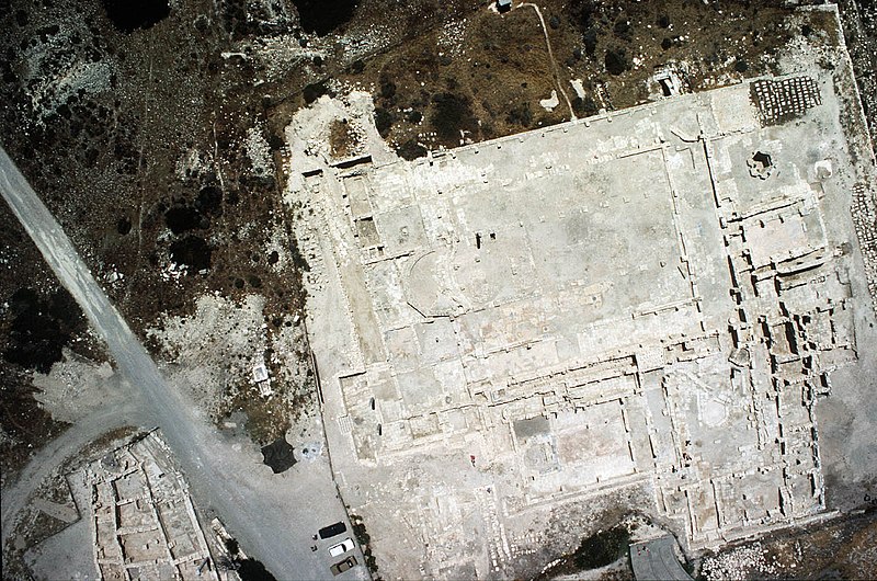 File:Episcopal precinct, Kourion, Cyprus - Aerial view of complex - MSBZ004 BF S 1981 0085 - Dumbarton Oaks.jpg