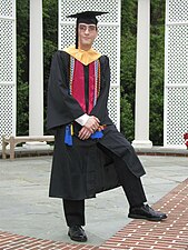 American academic dress for a bachelor's degree