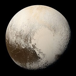 A Pluto 2015. július 14-én készült valós színű képe (New Horizons űrszonda)