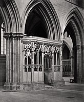 Mešní oltář v hlavní lodi, Wellská katedrála