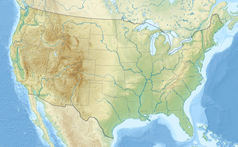 Mapa konturowa Stanów Zjednoczonych, po lewej znajduje się czarny trójkącik z opisem „Góry San Gabriel”
