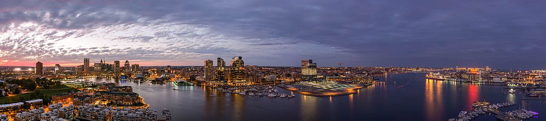 Panoramang urbano ng Baltimore.