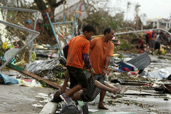 Co najmniej 10 tysięcy ofiar śmiertelnych po przejściu tajfunu