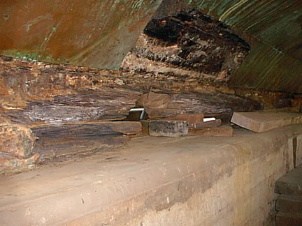 A view of the keel on the concrete plinth showing the gaps in the sheathing..