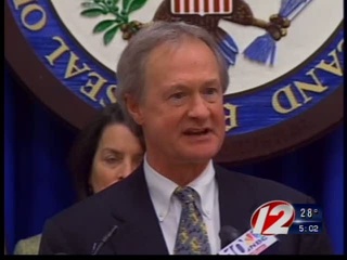 chafee orders state workers stay home