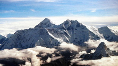 British mountaineer tweets from top of Mt. Everest