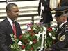 Obama lays wreath at Tomb of Unknowns