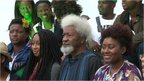 Wole Soyinka with young Nigerian artists