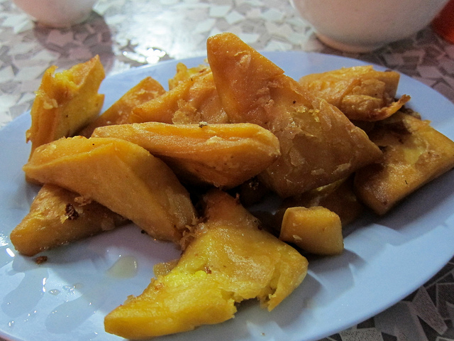 Tohoo Jaw (fried tofu)