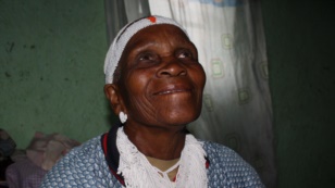 Nozolile Zintoyinto has been a sangoma, or traditional healer, at Bulungula for six decades (VOA/Taylor) 