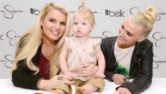 PHOTO: Jessica Simpson with her daughter Maxwell Johnson and Ashlee Simpson visit Belk Southpark, March 23, 2013, in Charlotte, North Carolina.