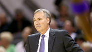 Mike D'Antoni takes chants, still hopes to turn them to cheers
