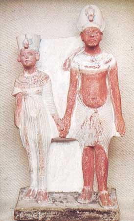 Akhenaton: with Queen Nefertiti