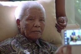 Nelson Mandela mit Lungenentzündung in die Klinik
