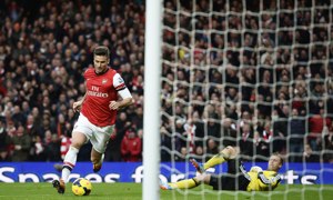Arsenal overcome Southampton with help from the hapless Artur Boruc