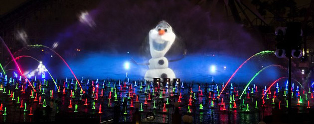 World of Color – Winter Dreams all-new nighttime Disneyland show debuts featuring Frozen, Toy Story, holiday songs