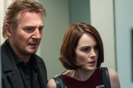 Michelle Dockery plays a doughty, quick-thinking flight attendant (Universal Pictures)