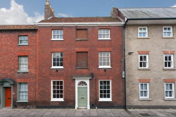 5 bedroom terraced house for sale in Bedwin Street, Salisbury
