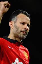 Evergreen Ryan Giggs makes case for return to spotlight at Manchester United