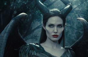Angelina Jolie&#39;s 'Maleficent' Crushes Seth MacFarlane&#39;s Cowboy Comedy at Box Office