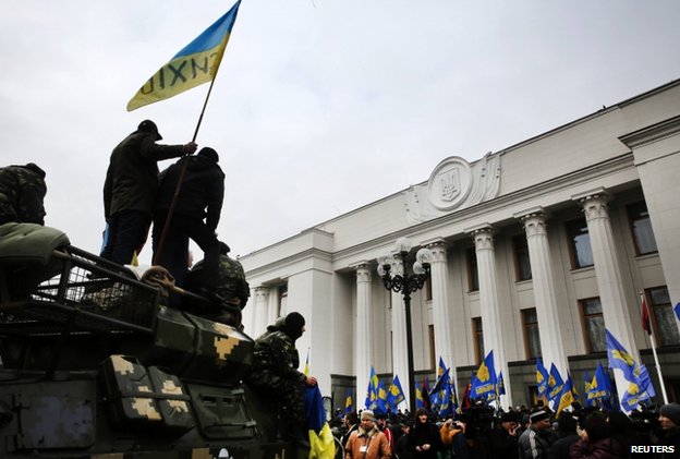 Protesters in Kiev (27 February)