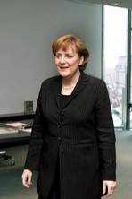 Angela Merkel dislikes Gerhard Schröder's big black desk - so what does their choice of workspace says about other leaders?