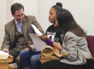 Nailah Winkfield, center, mother of Jahi McMath, attends a court hearing with the family&#8217;s attorney, Christopher Dolan, left, in Oakland, Calif., on 