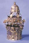 crown: Torah crown, late 18th century [Graphic House/EB Inc.] 