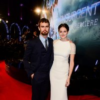 Shailene Woodley and Theo James at event of Insurgent (2015)